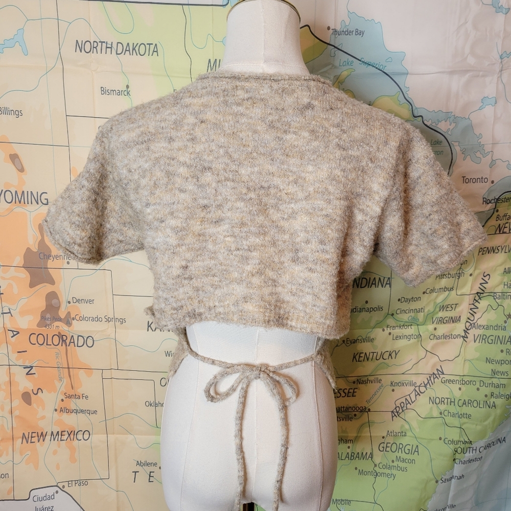 Glassons Short Sleeve Cropped Back, Tie Back,  Sweater Tan Size L Womans Top